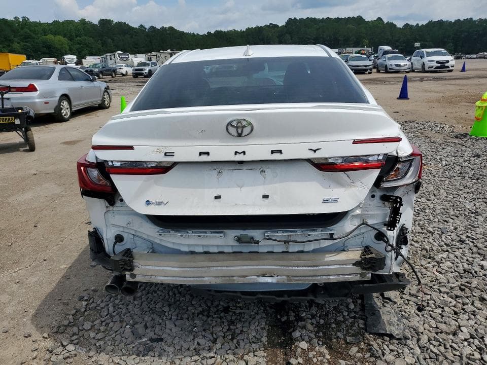 2025 TOYOTA CAMRY SE 6
