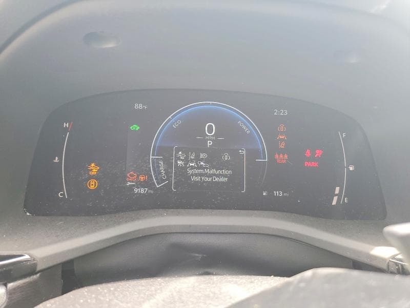 2025 TOYOTA CAMRY SE 9