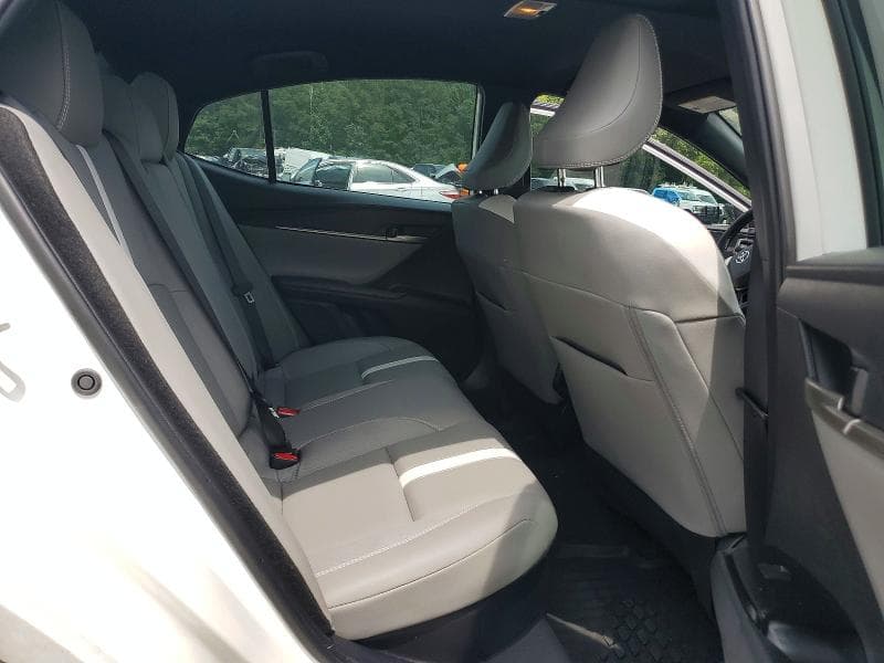 2025 TOYOTA CAMRY SE 10