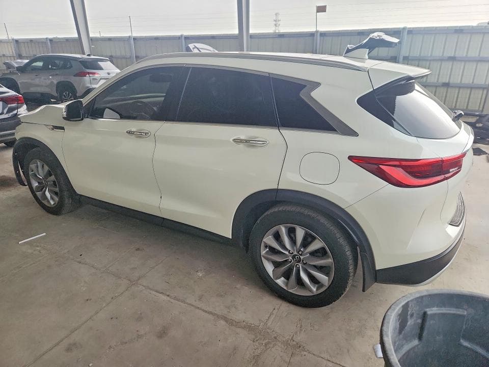 2021 INFINITI QX50 LUXE 2