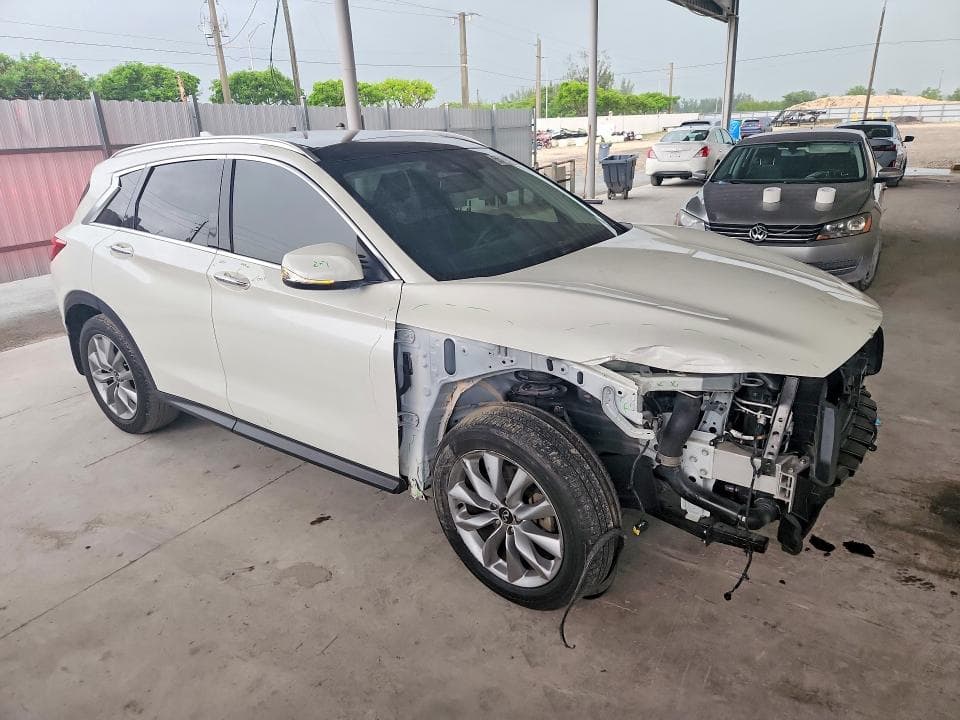 2021 INFINITI QX50 LUXE 4
