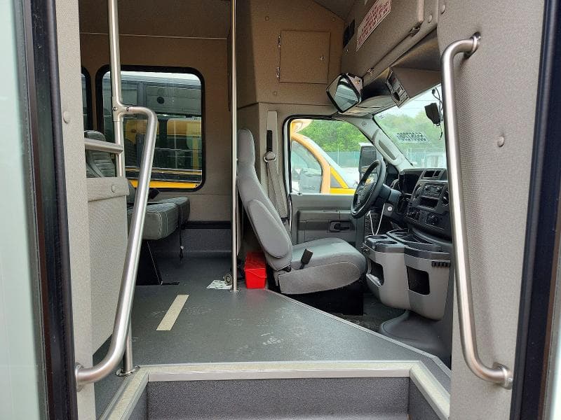 2025 FORD ECONOLINE E450 SUPER DUTY CUTAWAY VAN 5