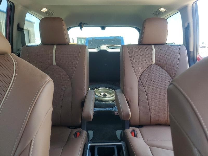 2026 TOYOTA GRAND HIGHLANDER PLATINUM PLATINUM 10