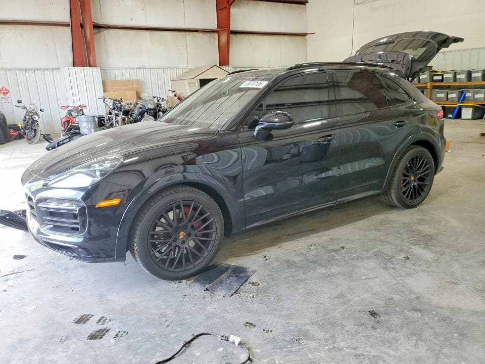 2021 PORSCHE CAYENNE GTS - 1