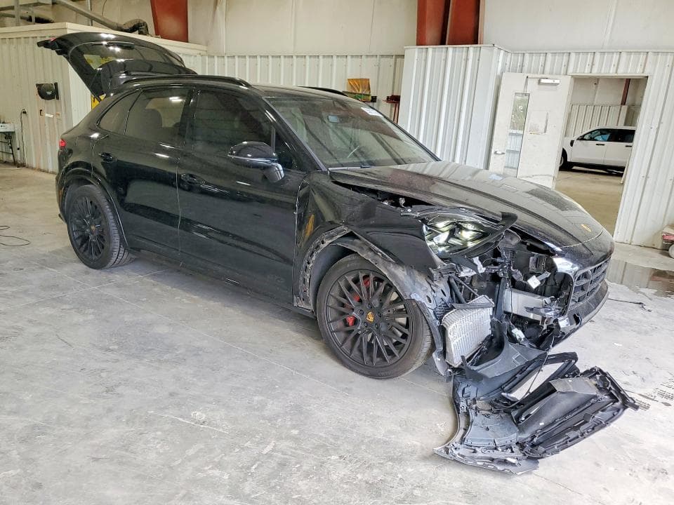 2021 PORSCHE CAYENNE GTS 4