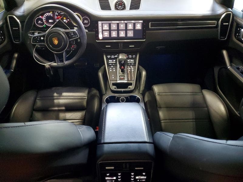 2021 PORSCHE CAYENNE GTS 8