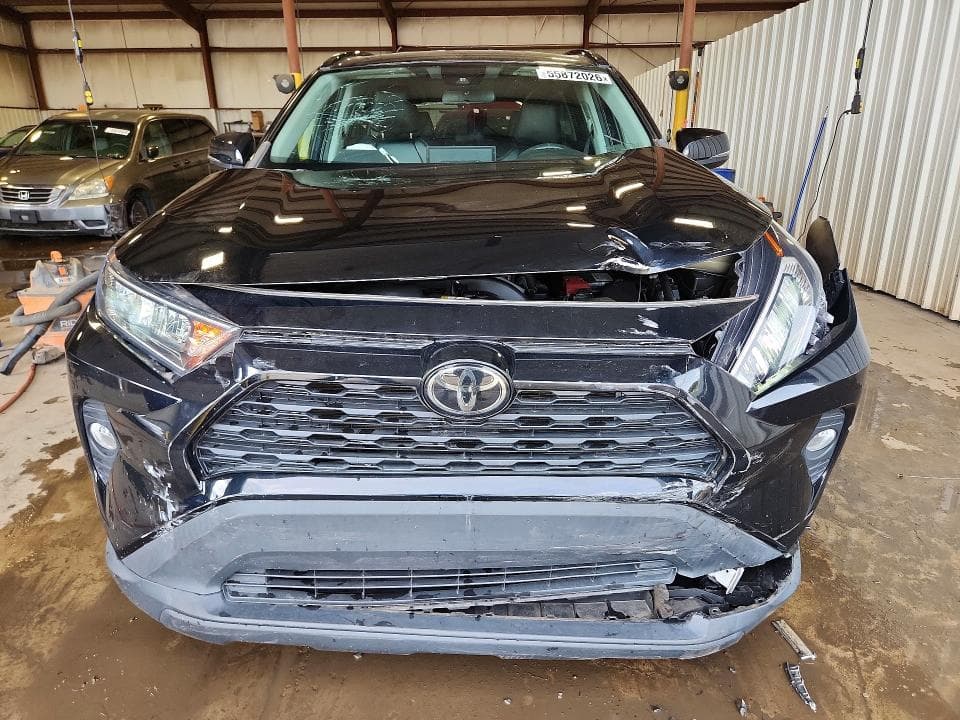 2020 TOYOTA RAV4 XLE 5