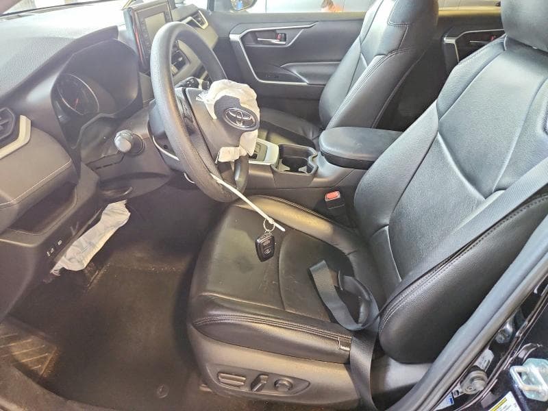 2020 TOYOTA RAV4 XLE 7