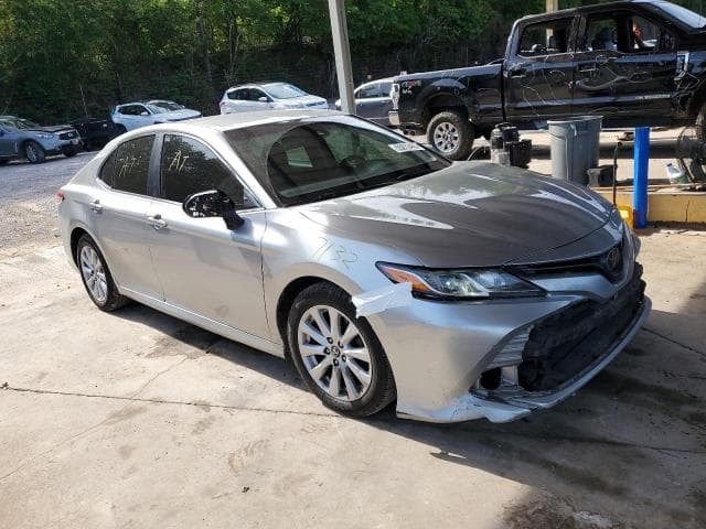 2018 TOYOTA CAMRY L L 4