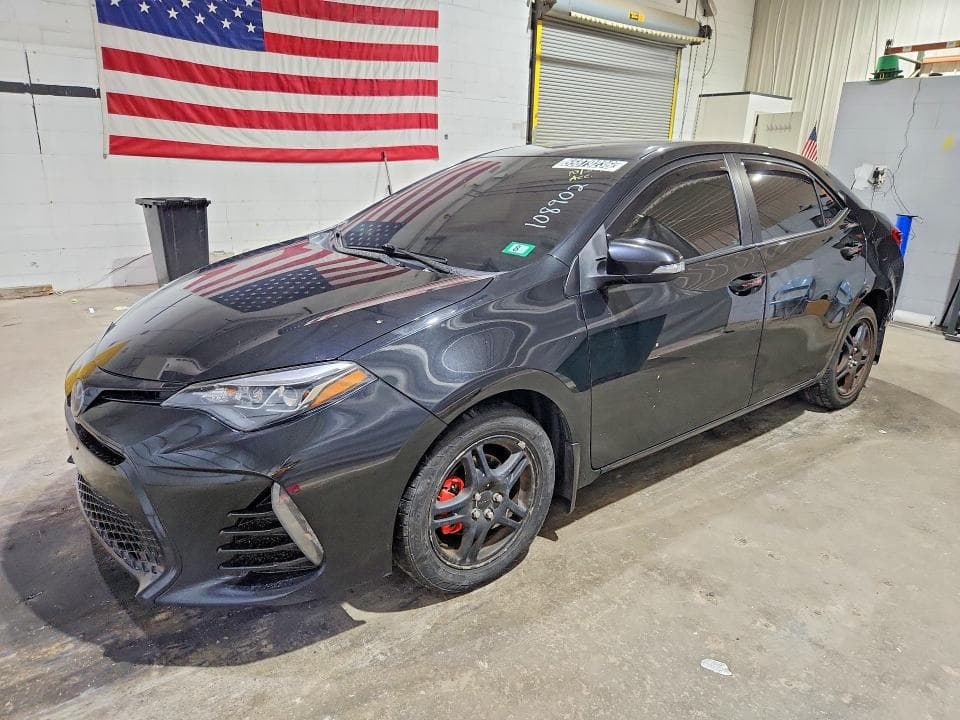 2018 TOYOTA COROLLA SE 1