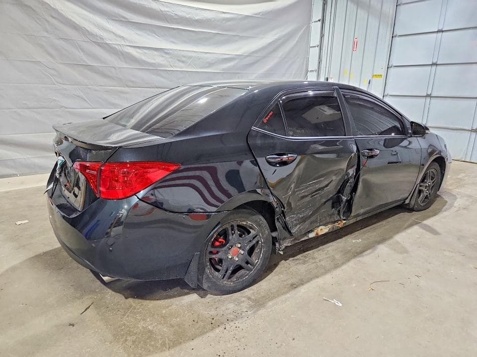 2018 TOYOTA COROLLA SE 3