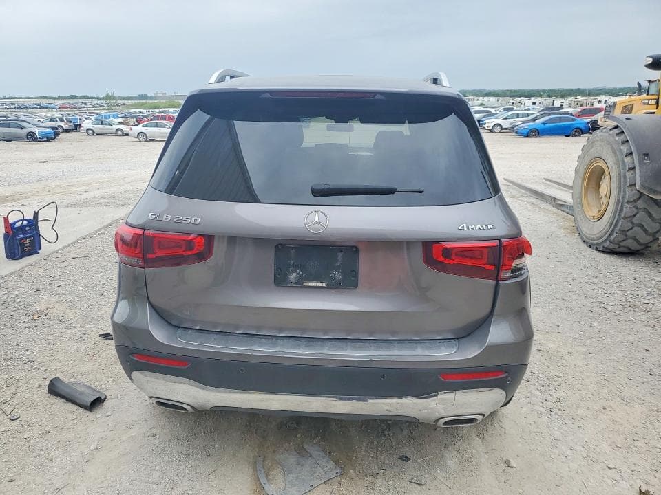 2021 MERCEDES-BENZ GLB 250 4MATIC 6