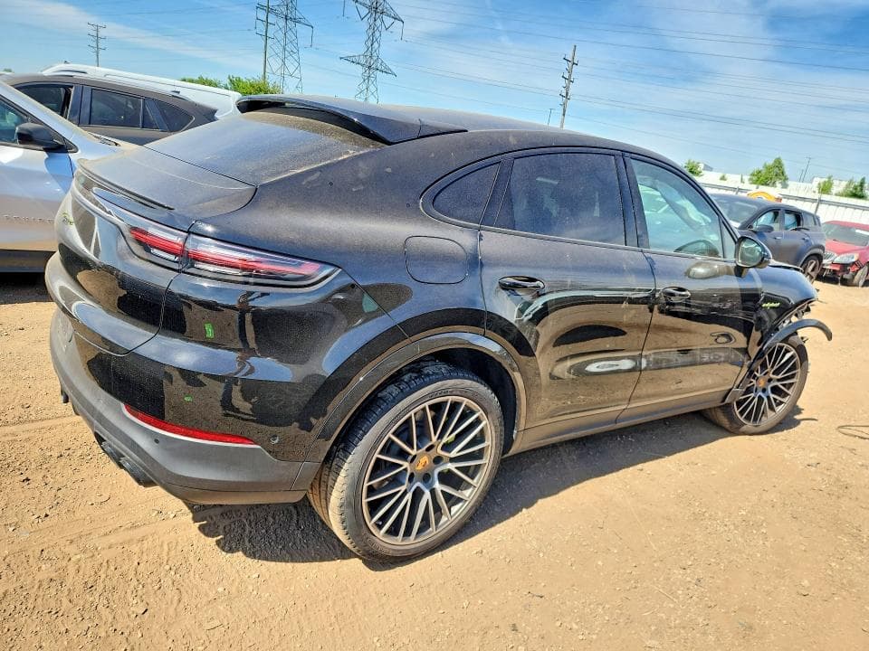 2023 PORSCHE CAYENNE E HYBRID COUPE 3