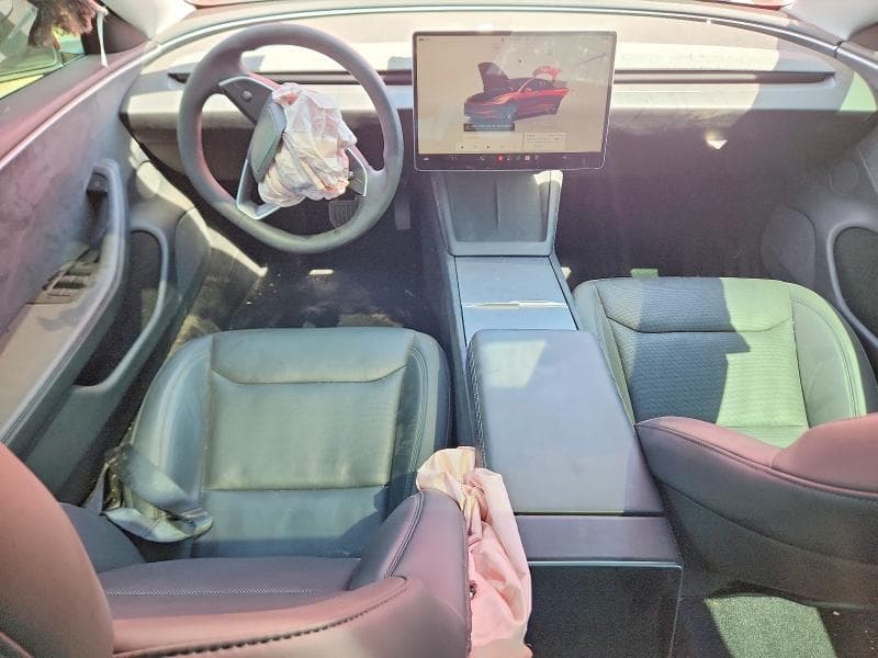 2025 TESLA MODEL 3 8