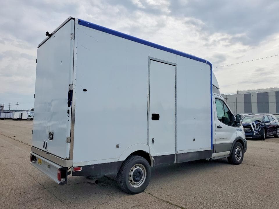 2020 FORD TRANSIT DELIVERY TRUCK 3