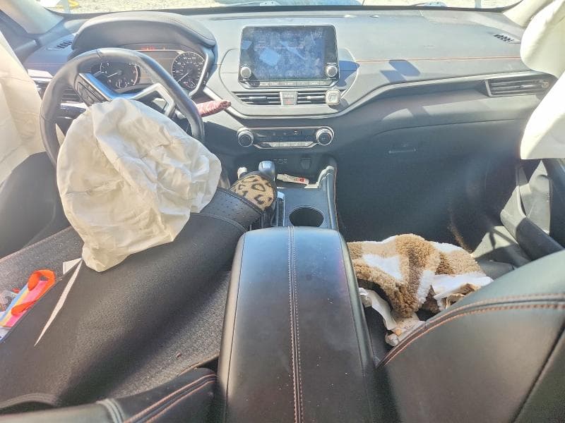 2019 NISSAN ALTIMA SR SR 8