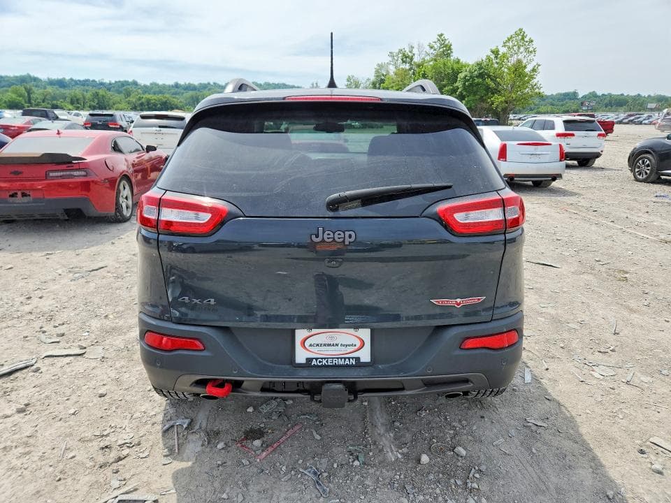 2016 JEEP CHEROKEE TRAILHAWK 6