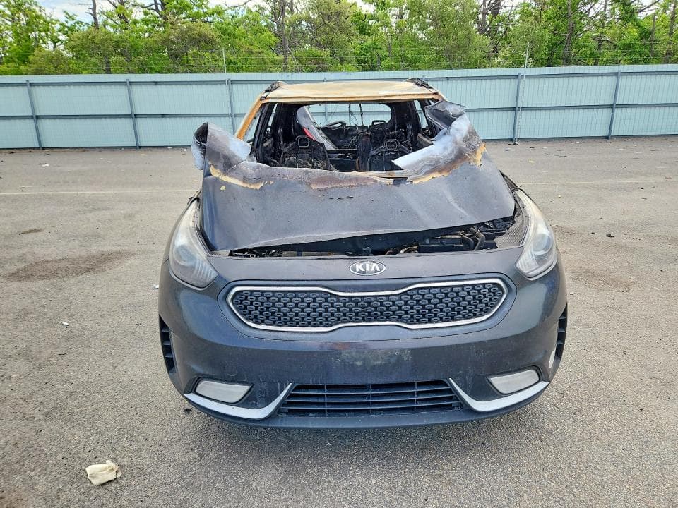 2017 KIA NIRO EX 5