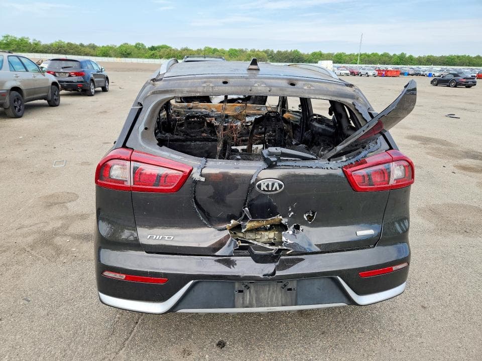 2017 KIA NIRO EX 6