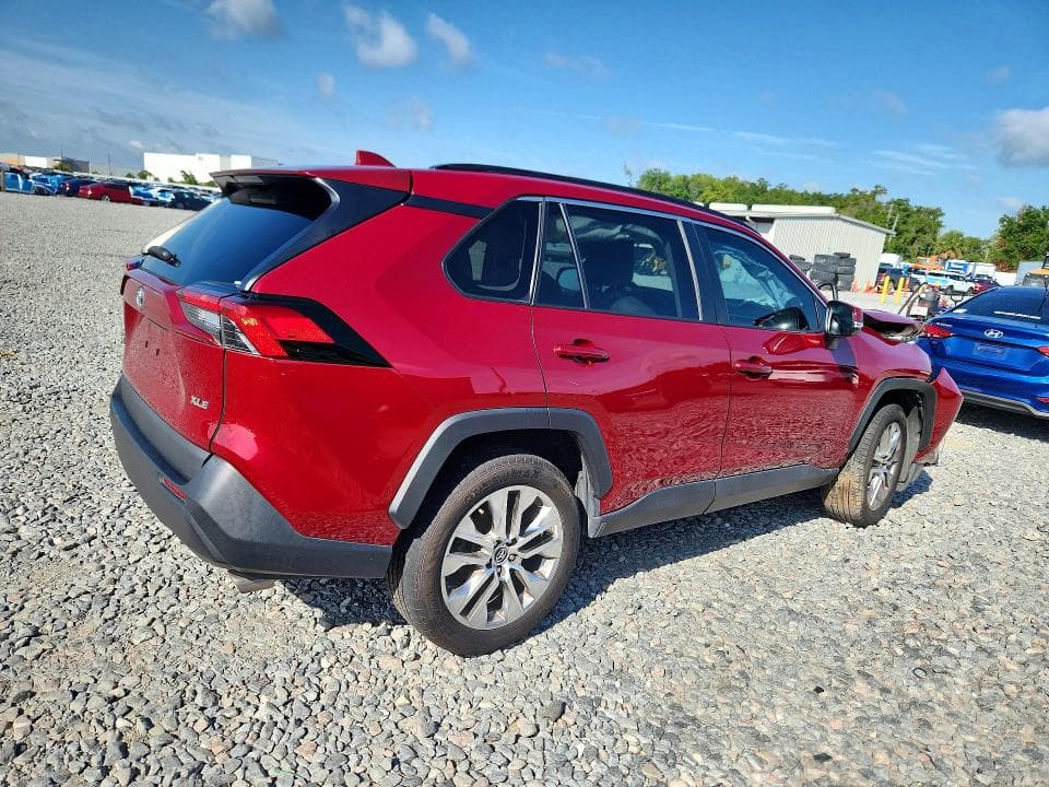 2020 TOYOTA RAV4 XLE PREMIUM 3