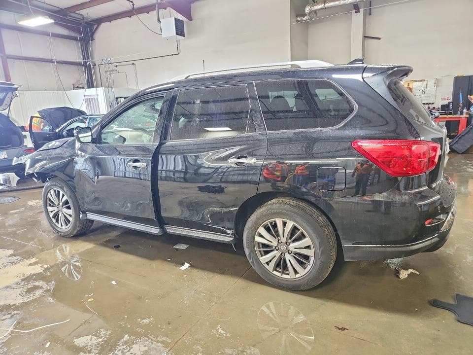 2019 NISSAN PATHFINDER SV 2