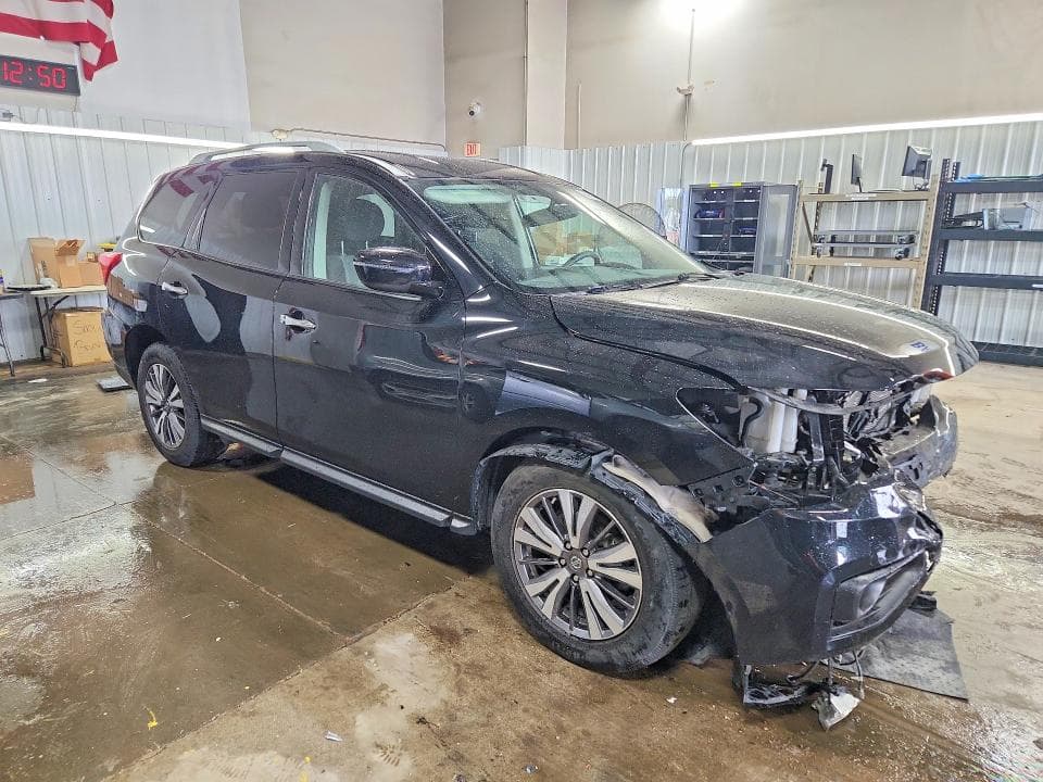 2019 NISSAN PATHFINDER SV 4