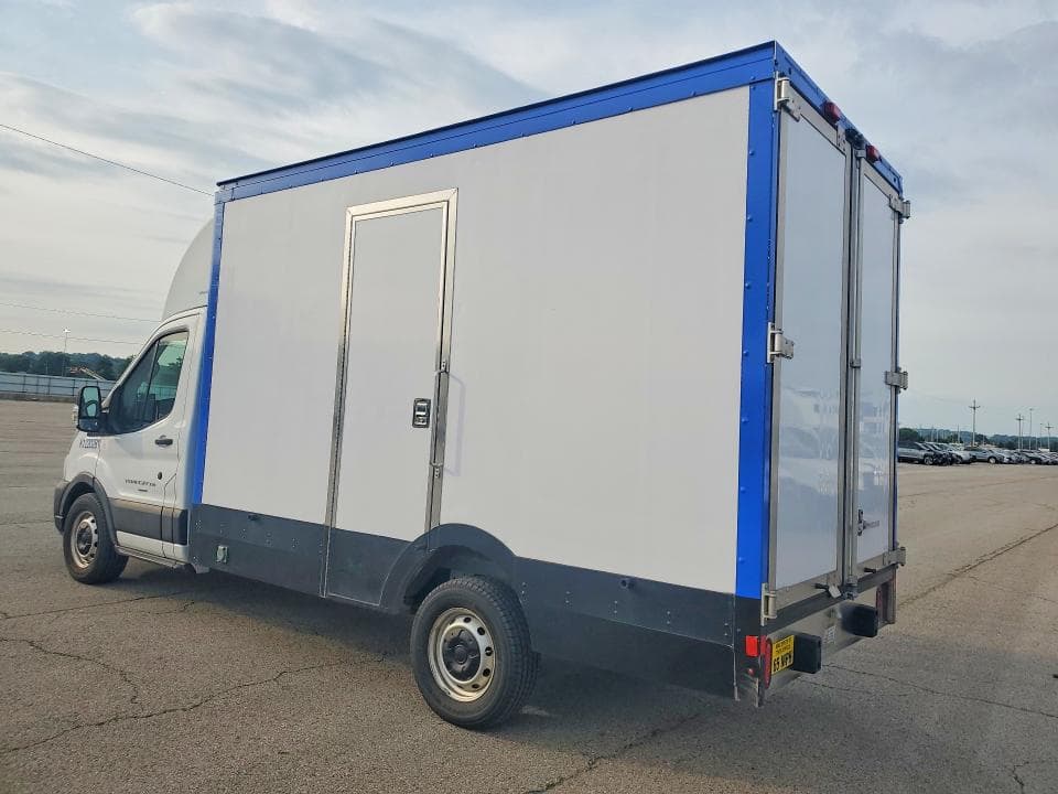 2023 FORD TRANSIT DELIVERY TRUCK 2