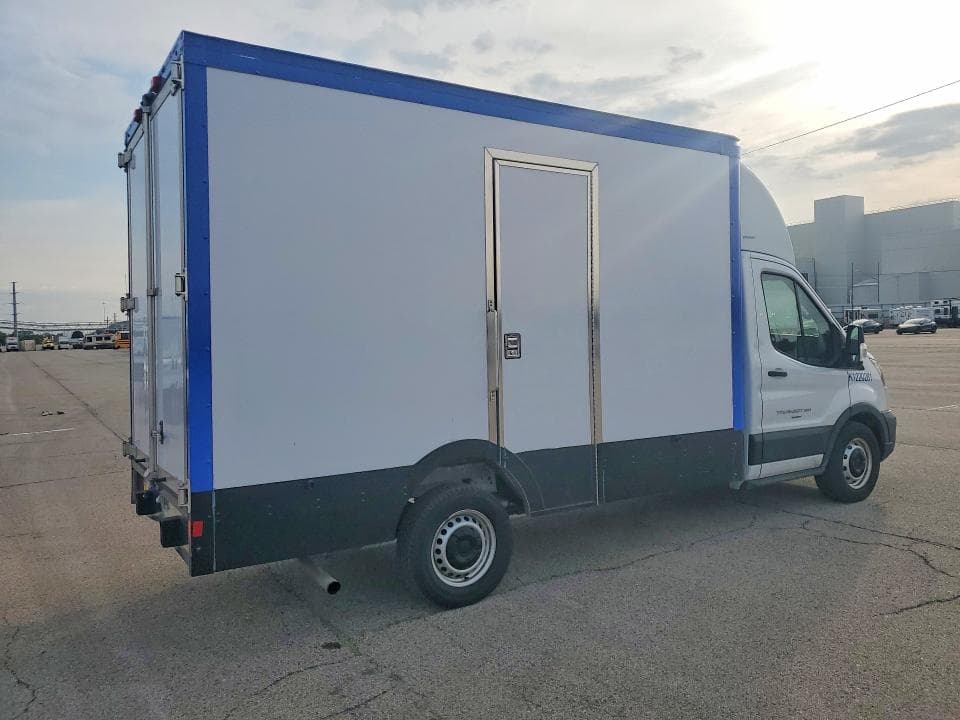 2023 FORD TRANSIT DELIVERY TRUCK 3