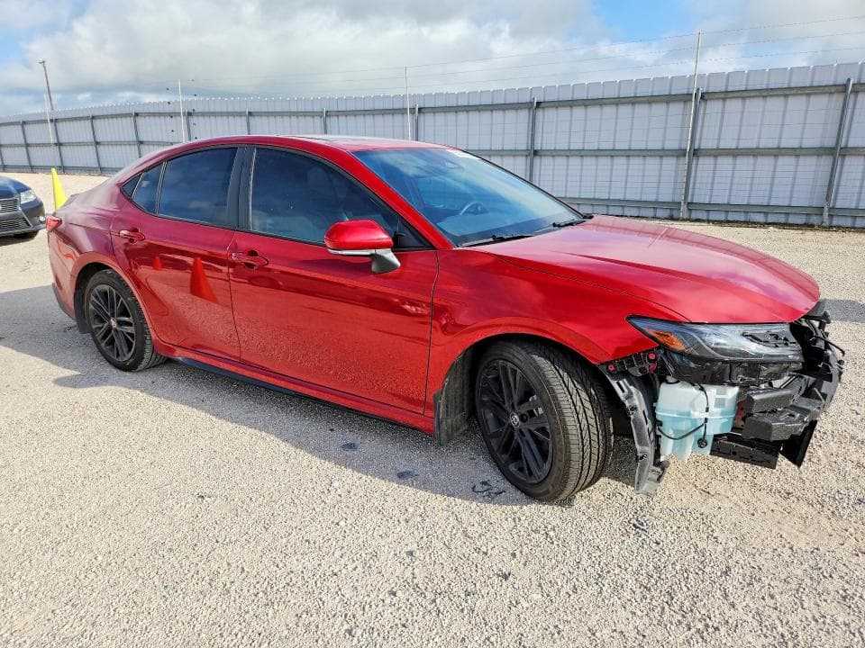 2026 TOYOTA CAMRY SE 4