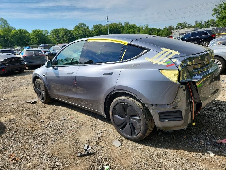 2026 TESLA MODEL Y 2