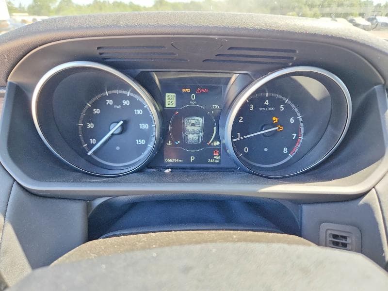 2017 LAND ROVER DISCOVERY HSE 9