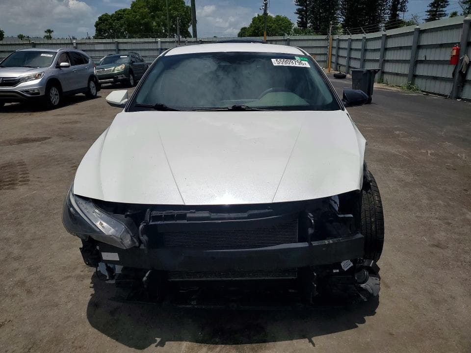 2021 HYUNDAI ELANTRA SE 5