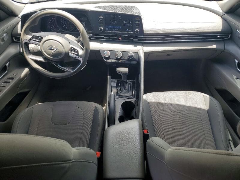 2021 HYUNDAI ELANTRA SE 8