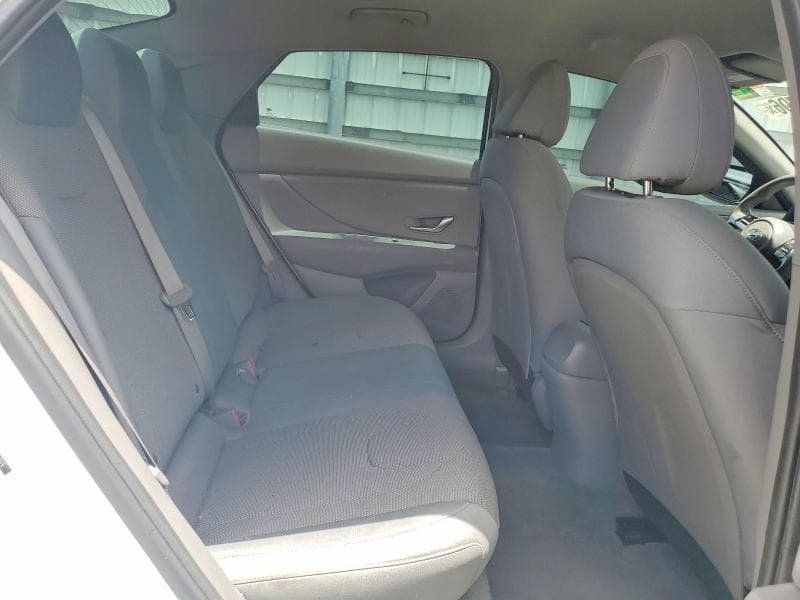 2021 HYUNDAI ELANTRA SE 10