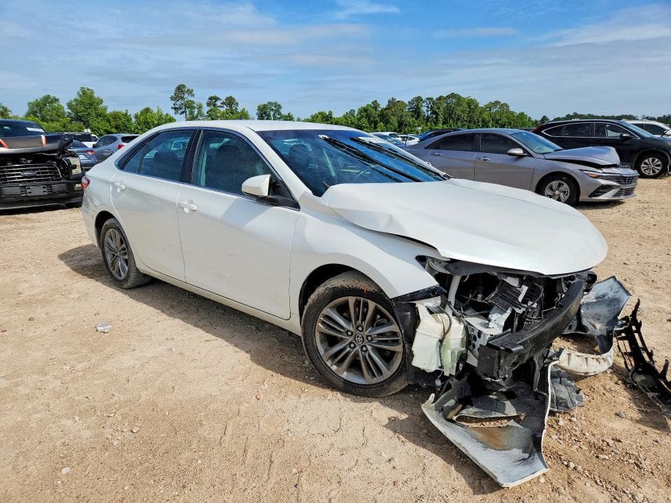 2017 TOYOTA CAMRY SE SE 4