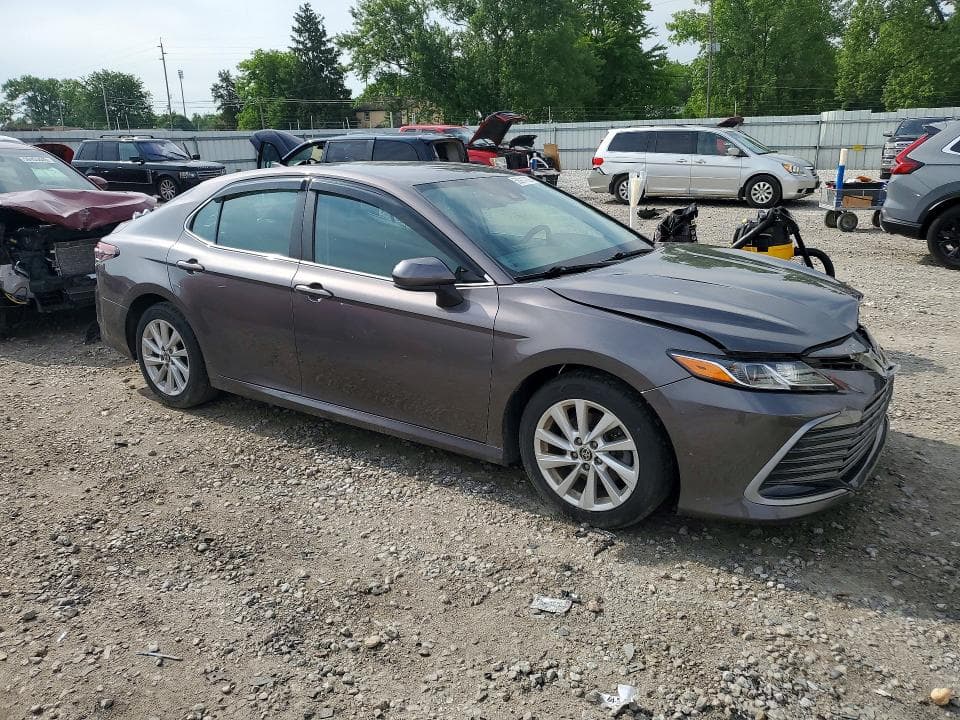 2022 TOYOTA CAMRY LE 4