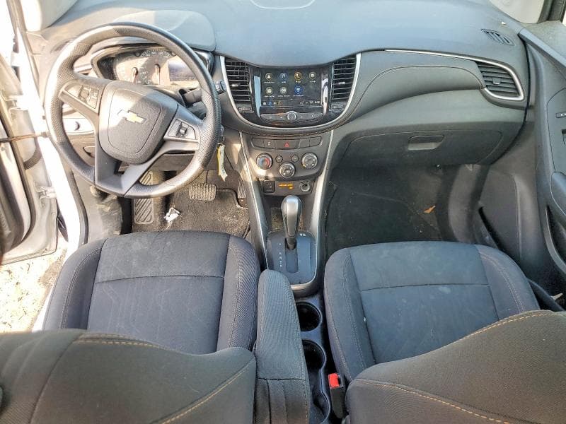 2018 CHEVROLET TRAX 1LT 8