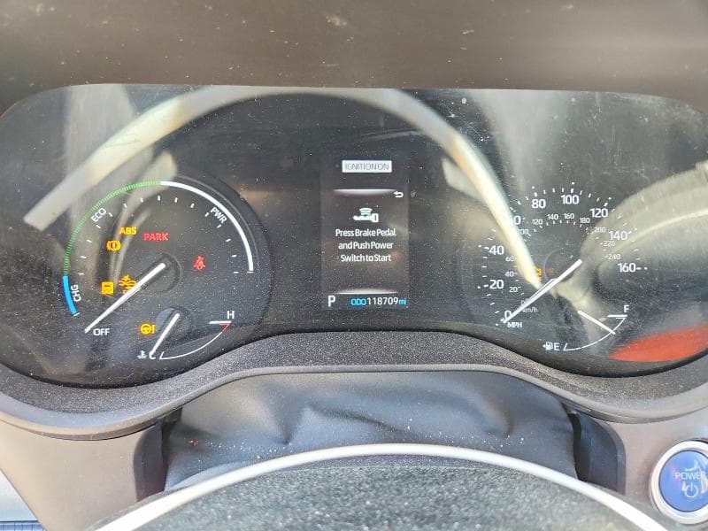 2021 TOYOTA SIENNA LE LE 9