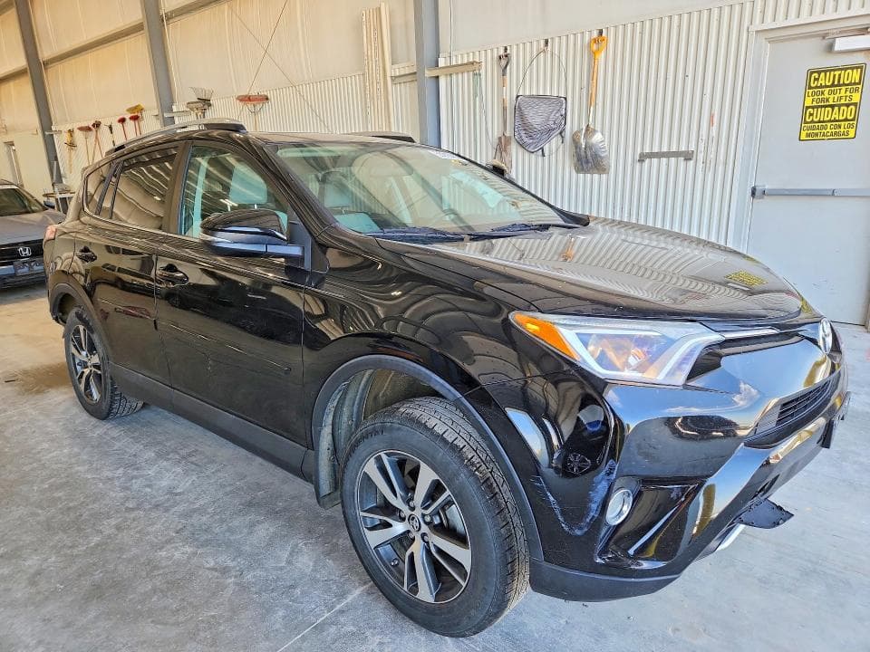 2016 TOYOTA RAV4 XLE XLE 4