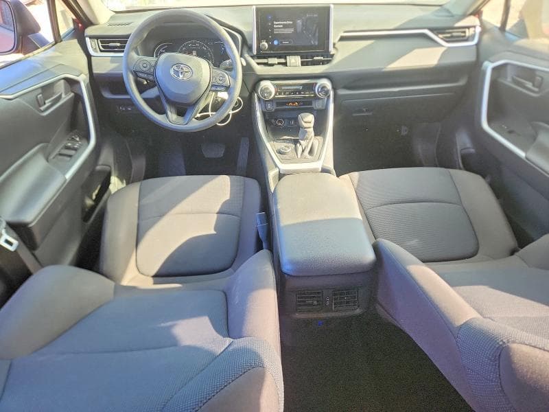 2024 TOYOTA RAV4 LE LE 8