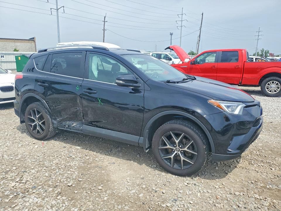 2017 TOYOTA RAV4 SE 4