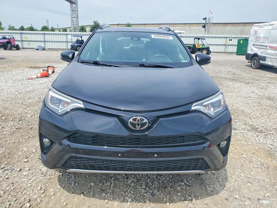 2017 TOYOTA RAV4 SE 5