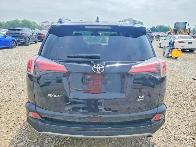 2017 TOYOTA RAV4 SE 6