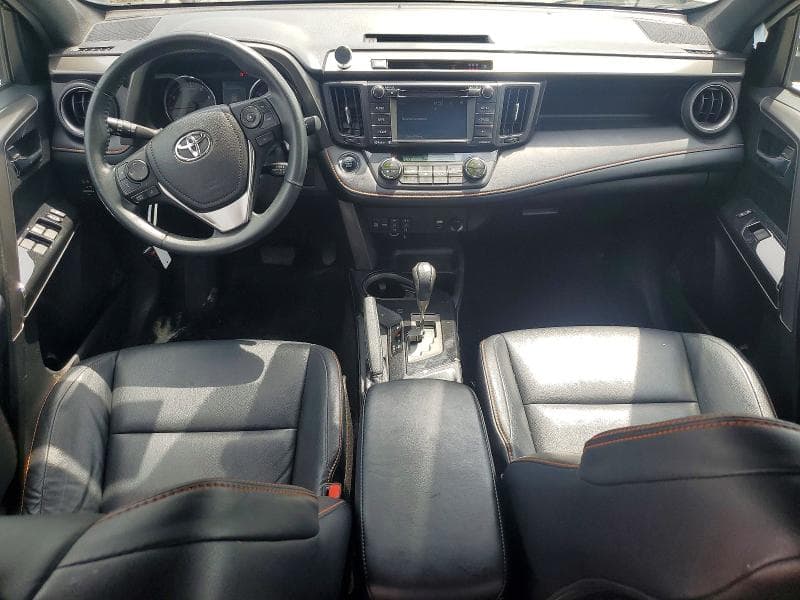 2017 TOYOTA RAV4 SE 8