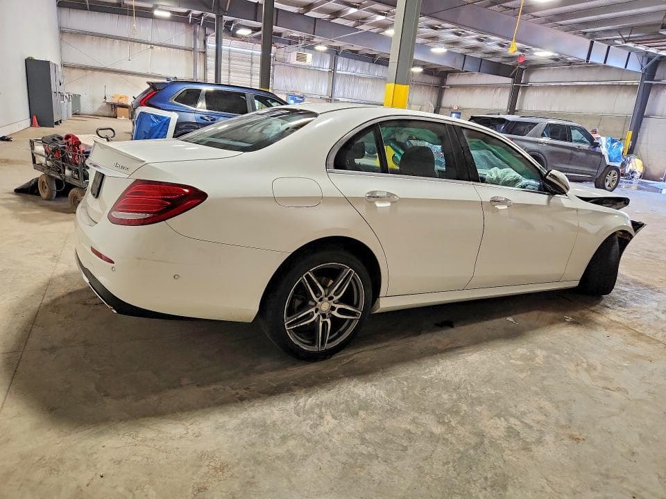 2017 MERCEDES-BENZ E 300 4MATIC 3