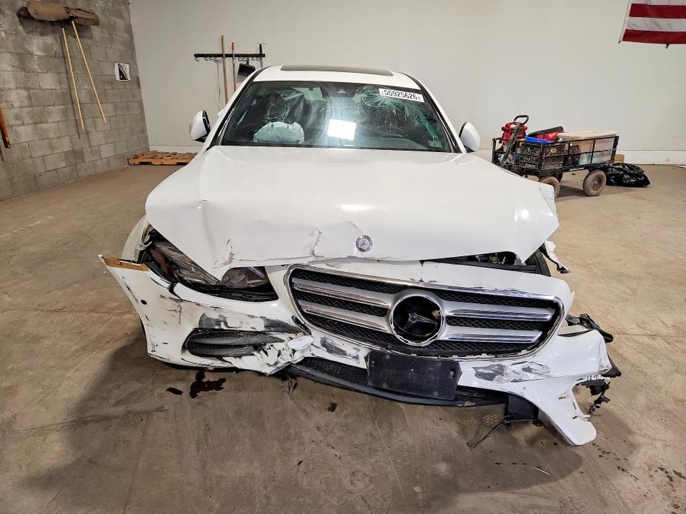 2017 MERCEDES-BENZ E 300 4MATIC 5