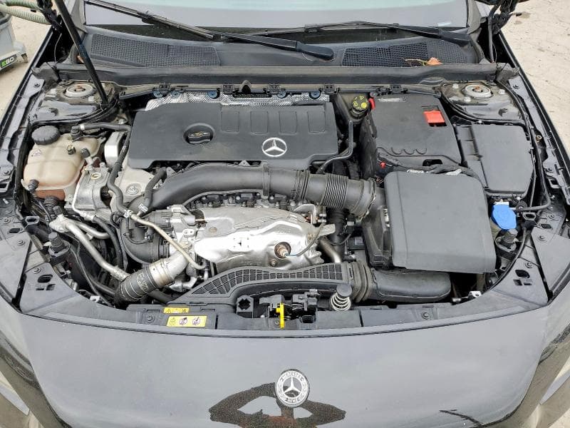 2021 MERCEDES-BENZ A-CLASS A220 11