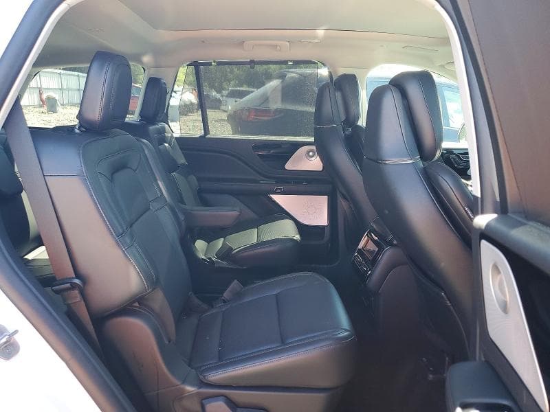 2025 LINCOLN AVIATOR RESERVE 11