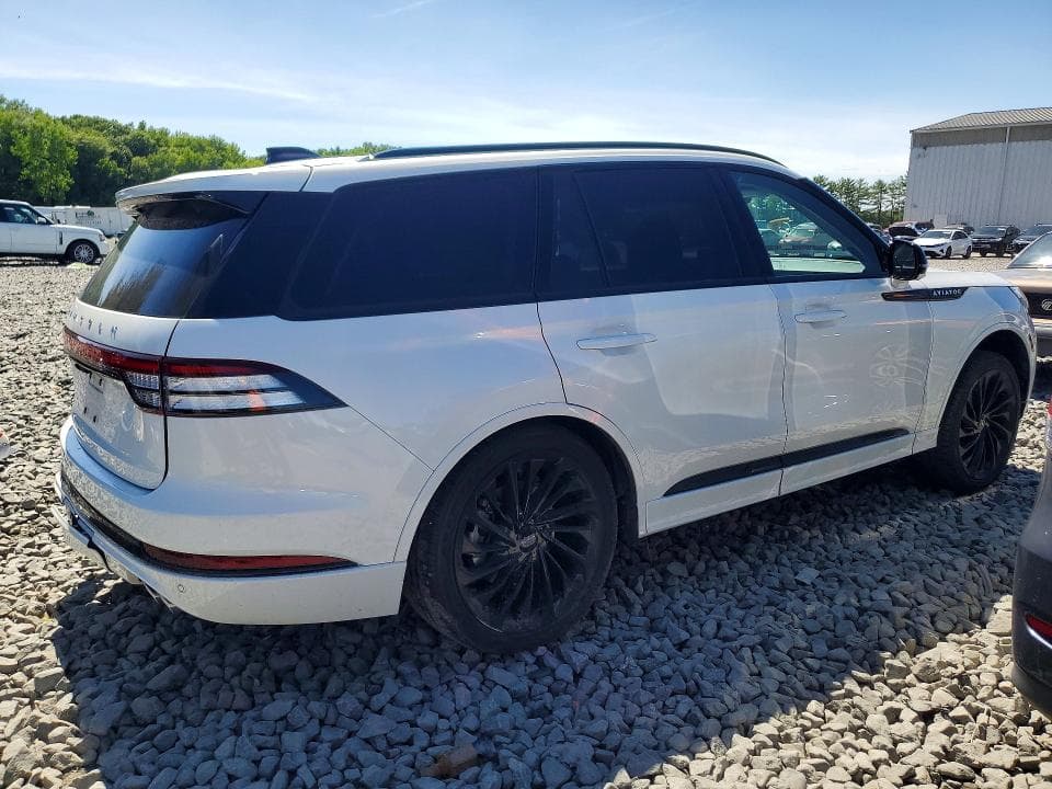 2025 LINCOLN AVIATOR RESERVE 3