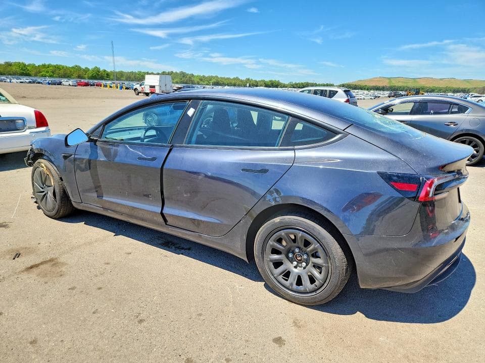 2025 TESLA MODEL 3 2